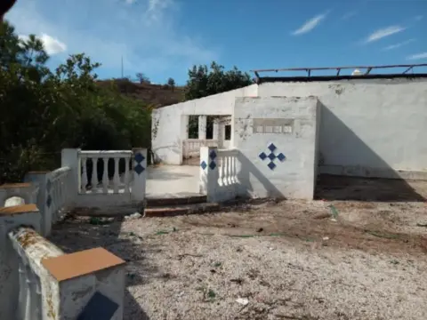 Casa unifamiliar en Pasaje Paraje García.