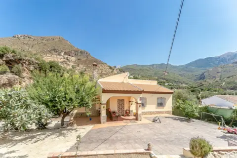 Chalet unifamiliar en calle Buenavista