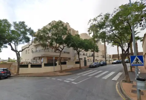 Piso en calle Bahía, 1