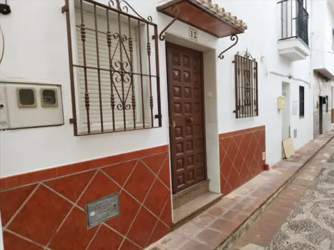 Casa adosada en calle de Tras Casas Capitulares, 12