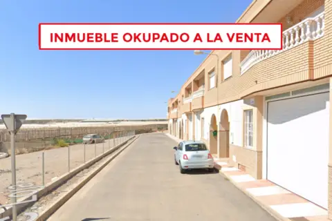 Casa adosada en calle Loja, 12