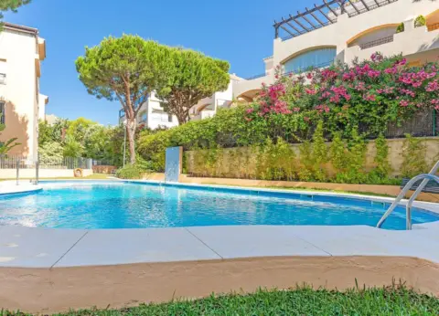 Piso en calle Océano, 6