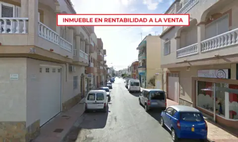 Casa adosada en calle de Cervantes, 59