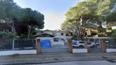 Chalet unifamiliar en calle Enebro