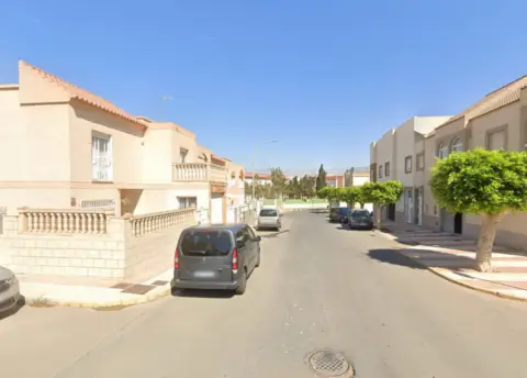 Chalet adosado en calle de Vilanova i la Geltrú, 3