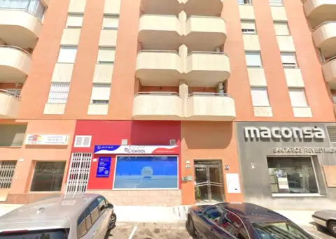 Piso en calle Adelfas, 6