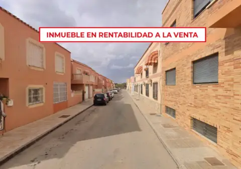 Chalet adosado en calle Traíña del Alquian, 5