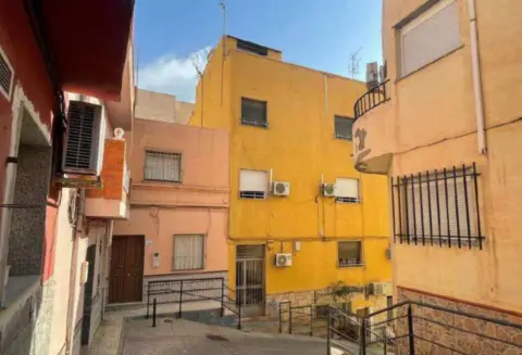 Piso en calle Zenete, 27