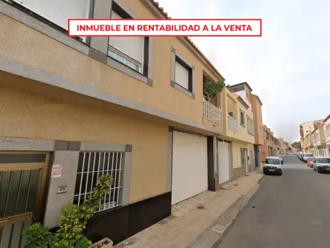 Casa en calle de Almería, 104