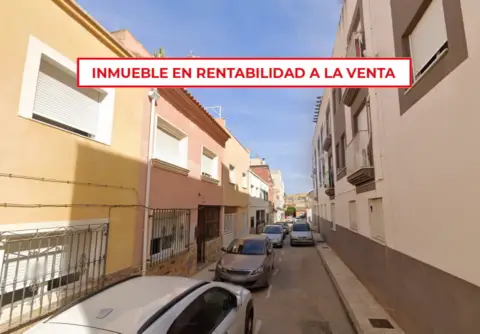 Casa adosada en calle del Nacimiento, 36