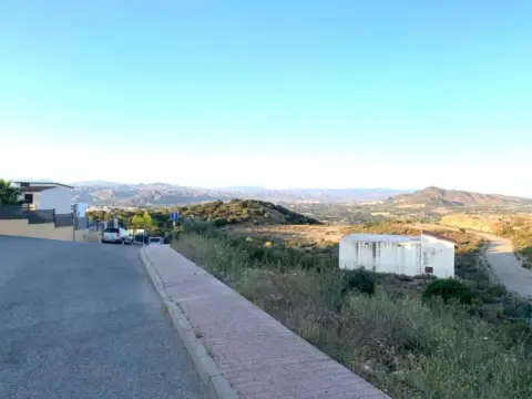 Terreno en calle Algatocín, nº 1