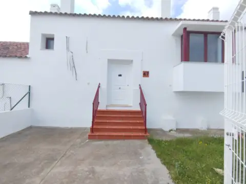 Casa adosada en Urbanización Doña Julia