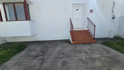 Chalet adosado en Urbanización Doña Julia