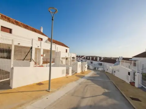Chalet adosado en calle Higuera, nº 15