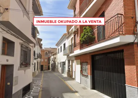 Casa adosada en calle de Pintor Julio García Villena, 9