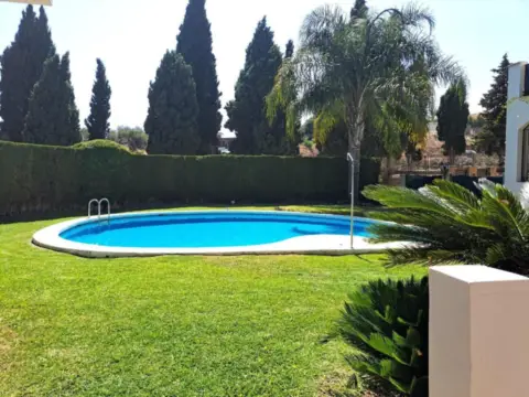 Chalet adosado en Avenida de Grecia