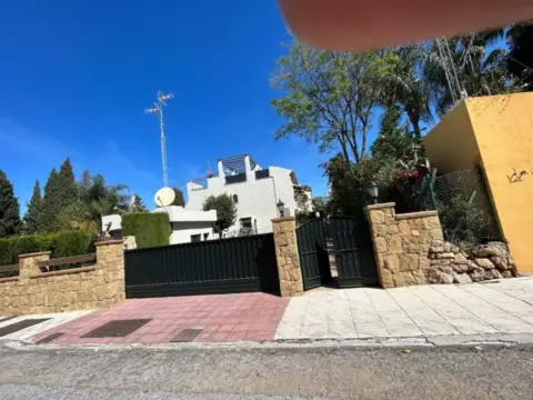 Chalet adosado en Avenida de Grecia