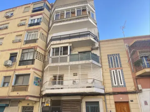 Piso en calle Humilladero, 3