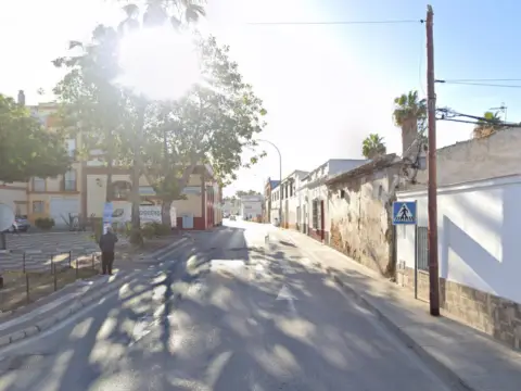 Nave industrial en Plaza de la Cruz de Mayo, 3