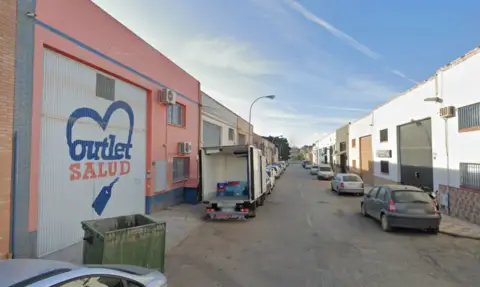 Nave industrial en calle Lisboa