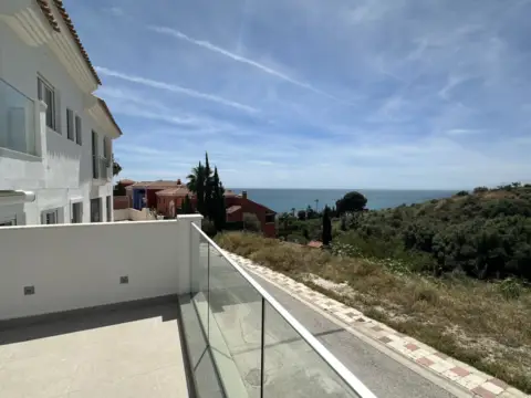 Chalet adosado en calle Navio
