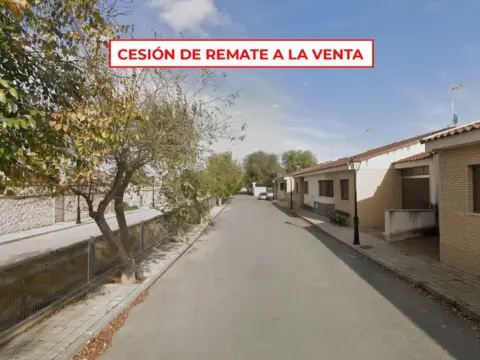 Chalet adosado en calle de la Zanja