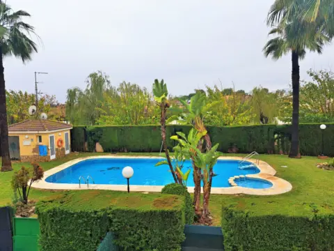 Chalet adosado en Carrer del Almirante Cervera