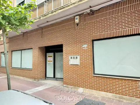 Local comercial en calle de Villanubla, 4