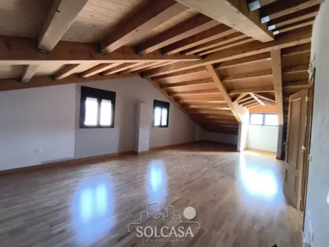 Chalet pareado en calle Piña De Esgueva