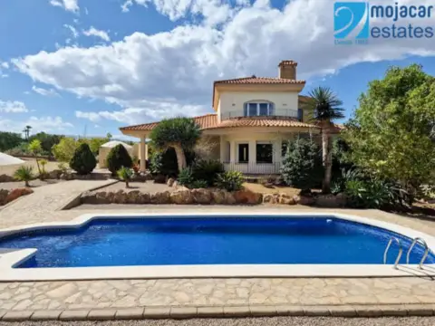 Chalet en calle Luis de Góngora, 1