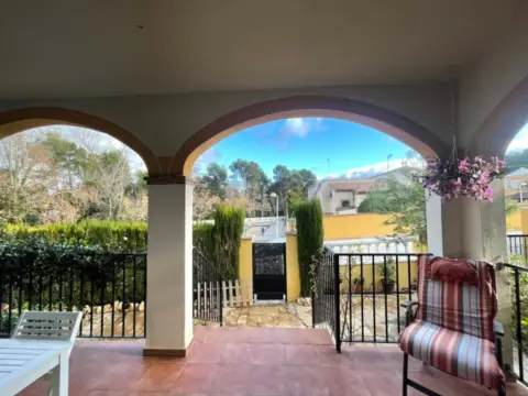 Chalet en Avenida Republica Española -Calicanto B 2 Finca 5 Ue