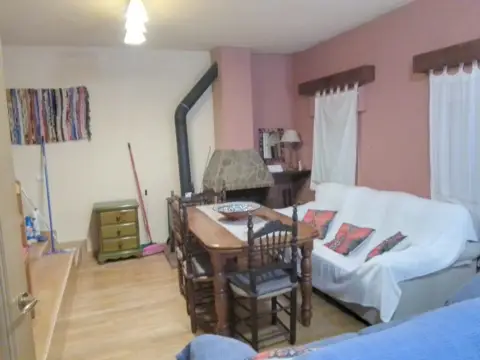 Casa rústica en Villaluenga del Rosario