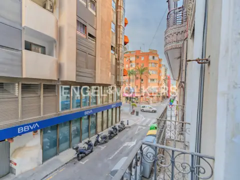 Edificio en calle José Gutiérrez Petén