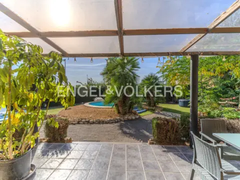 Casa en Carrer Anhidrita