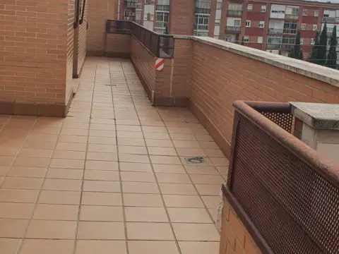 Piso en calle de la Vía