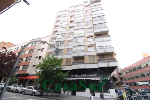 Piso en calle de Cervantes