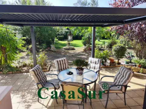 Chalet en Urb. Viñas Viejas