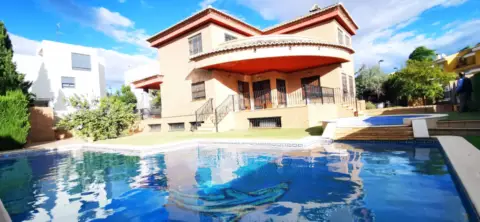 Chalet en Carrer Almirante Cervera