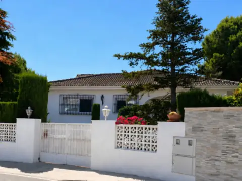 Chalet en Montserrat
