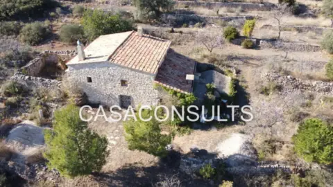 Casa rústica en Sierra Engarcerán