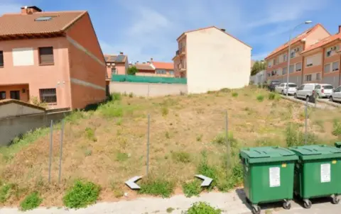 Terreno en Camino de la Fuente, 22