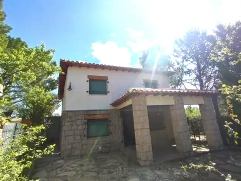 Single-family house in Carretera Pinar