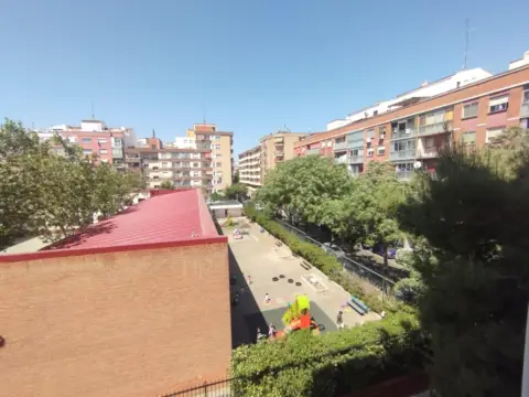 Piso en calle del Monasterio de La Rábida