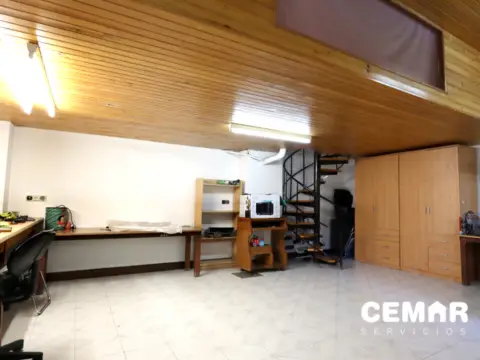 Local comercial en calle Poxpologile