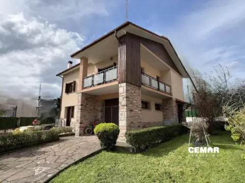Chalet unifamiliar en calle Vega de Eguzkiza