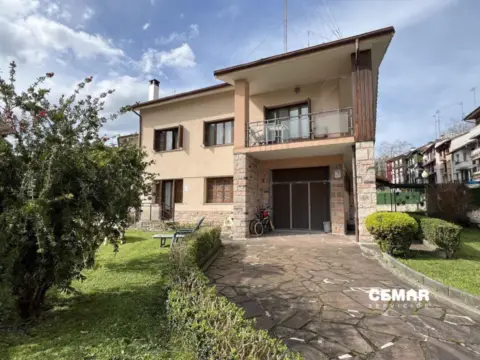 Chalet unifamiliar en calle Vega de Eguzkiza