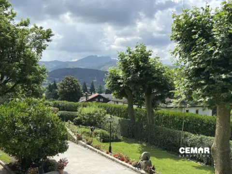 Chalet pareado en Barrio Jaitzubia