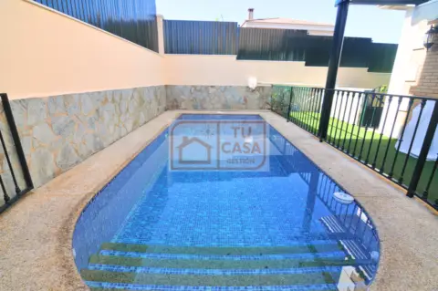 Chalet en calle de Géminis