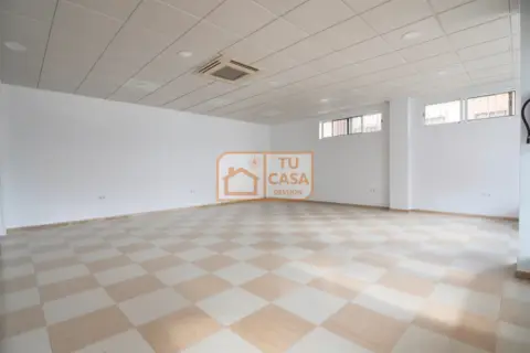 Local comercial en Avenida de Extremadura