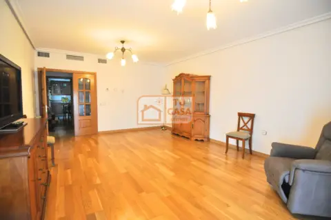 Piso en Avenida de la Virgen de Guadalupe